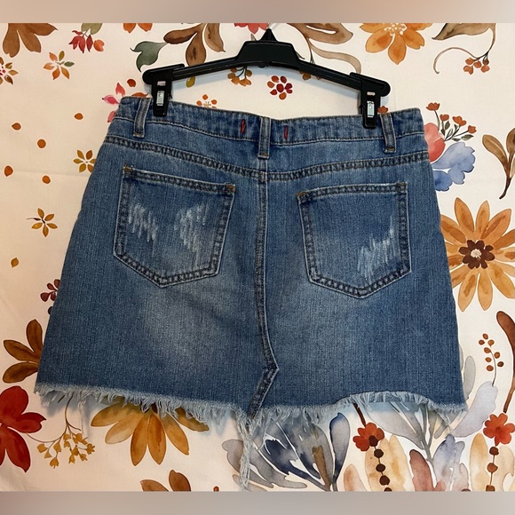 SIGNATURE 8 Medium Blue Mini Distressed A-Line Denim Jean Beach Summer Skirt - Picture 2 of 9